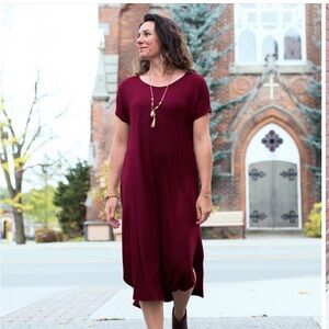 Elegantees maroon midi Dress NWT, comfort w/ elegance!Dress up/down(see photos)